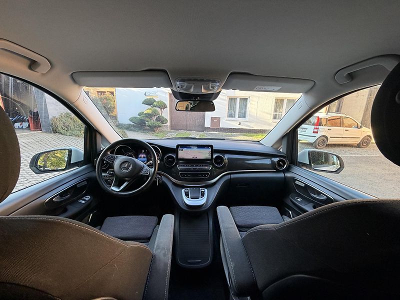 Mercedes-Benz Třídy V (2021) Mercedes-Benz V 300 d L 4MATIC - fotka 11 z 19