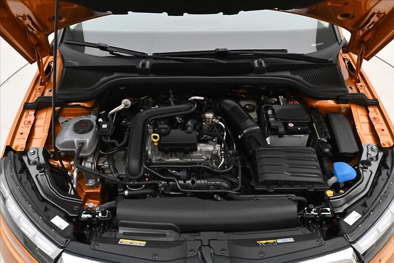 Škoda Kamiq 1,0 TSI 81kW Tažné Záruka až 5 - fotka 9 z 29