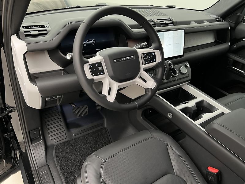 Land Rover Defender (2025) 110 D250 X-DYNAMIC SE AWD Aut - fotka 13 z 45