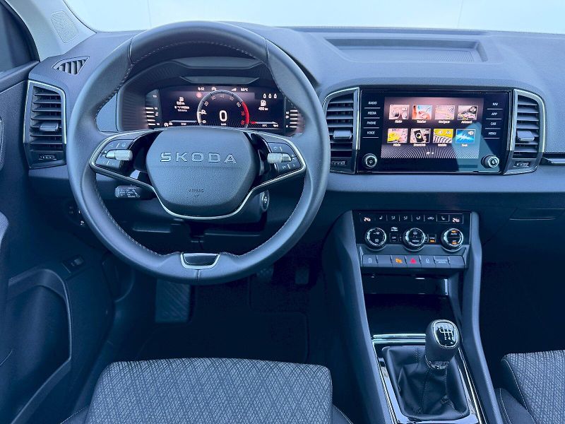 Škoda Karoq (2025) 1.5 TSI 110kW Top Selection - fotka 8 z 35