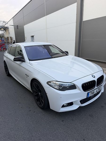 BMW Řada 5 (2017) BMW 520xd M-Paket| TOP VÝBAVA - fotka 2 z 9