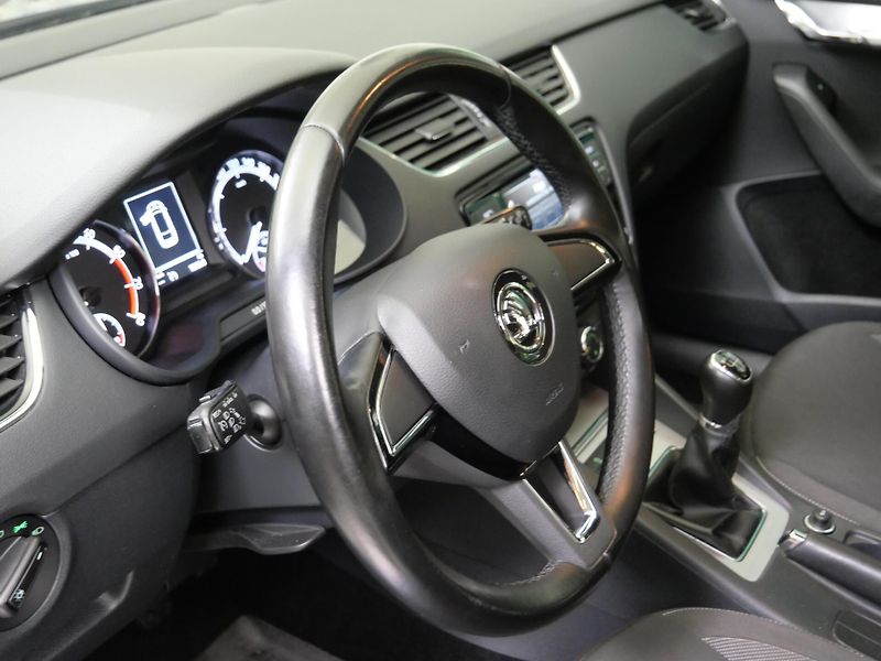 Škoda Octavia - fotka 14 z 21