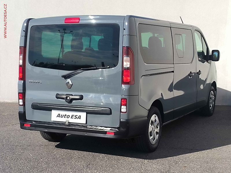 Renault Trafic (2022) 2.0dCi L2 9míst, Intense - fotka 4 z 19