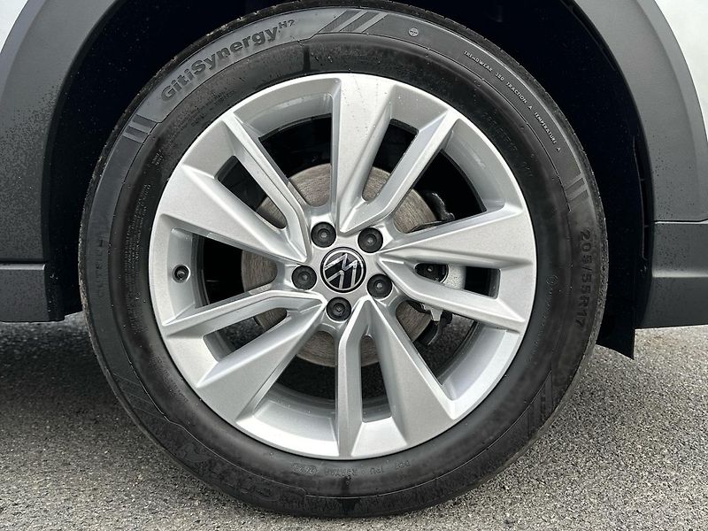 Volkswagen Taigo (2025) People 1,0 TSI 85 kW 7DSG - fotka 10 z 21