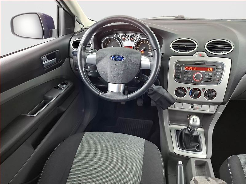 Ford Focus (2011) 1.6 16V, nová STK, zamluveno - fotka 7 z 13