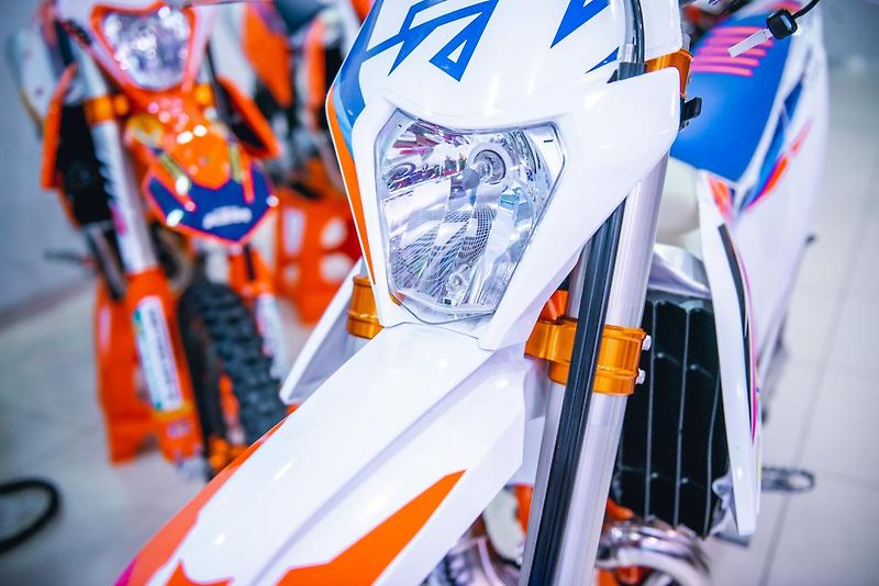 KTM 250 EXC SIX DAYS Nová 0MTH  - fotka 4 z 58