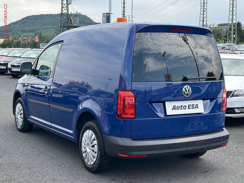 Volkswagen Caddy (2016) 2.0TDi, Aut.AC, STK2/28 - fotka 6 z 15