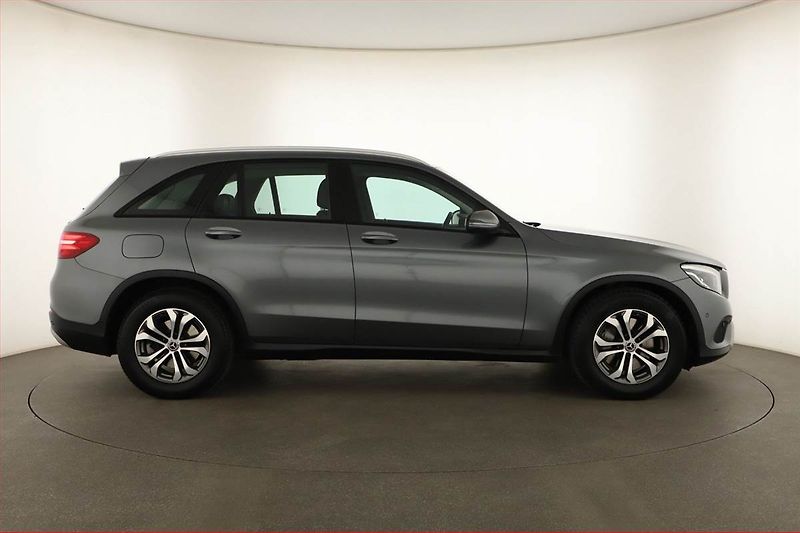 Mercedes-Benz GLC (2017) 220 d 4MATIC - fotka 6 z 20