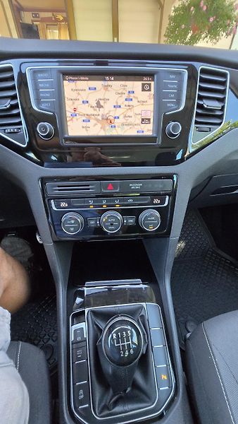 Volkswagen Golf Sportsvan 1.4TSi HIGHLINE TECH  1MAJITEL - fotka 31 z 42