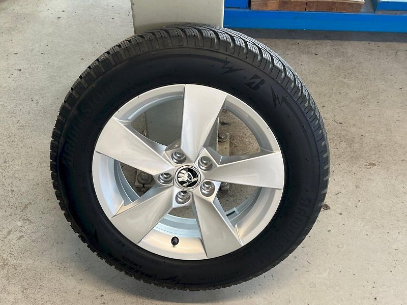 Škoda Fabia (2025) Selection 1.0 MPI 59 kW 5°manu - fotka 28 z 30