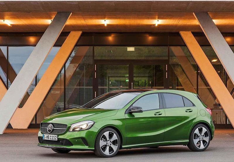Autosalony ojetých aut Škoda jsou dnes často k nerozeznání od těch, kde se prodávají nová auta