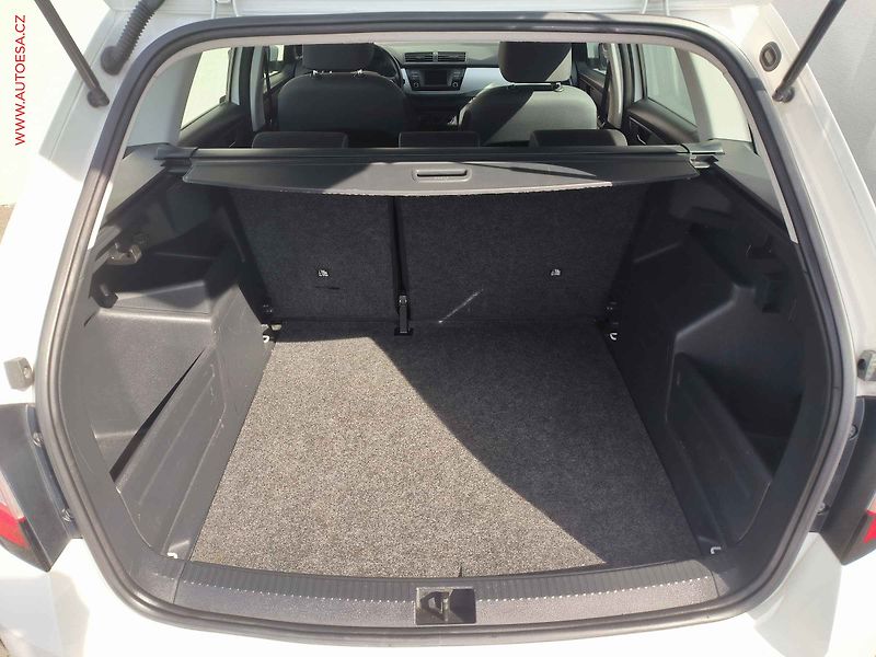 Škoda Fabia (2015) 1.2 TSi, 1.maj,ČR, Ambition - fotka 7 z 17