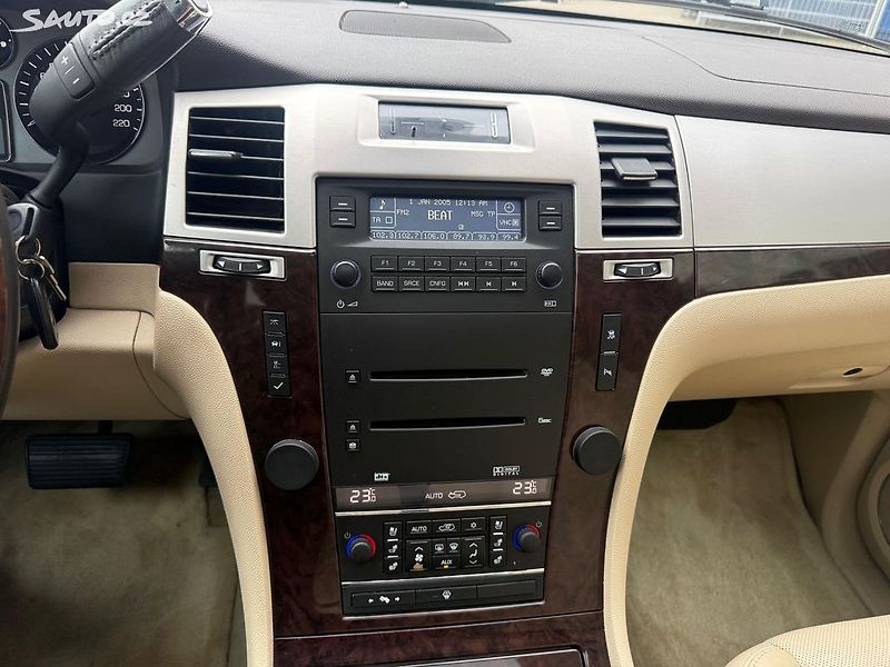 Cadillac Escalade (2007) V8 6.2i+LPG 301kw Původ ČR DPH - fotka 22 z 25
