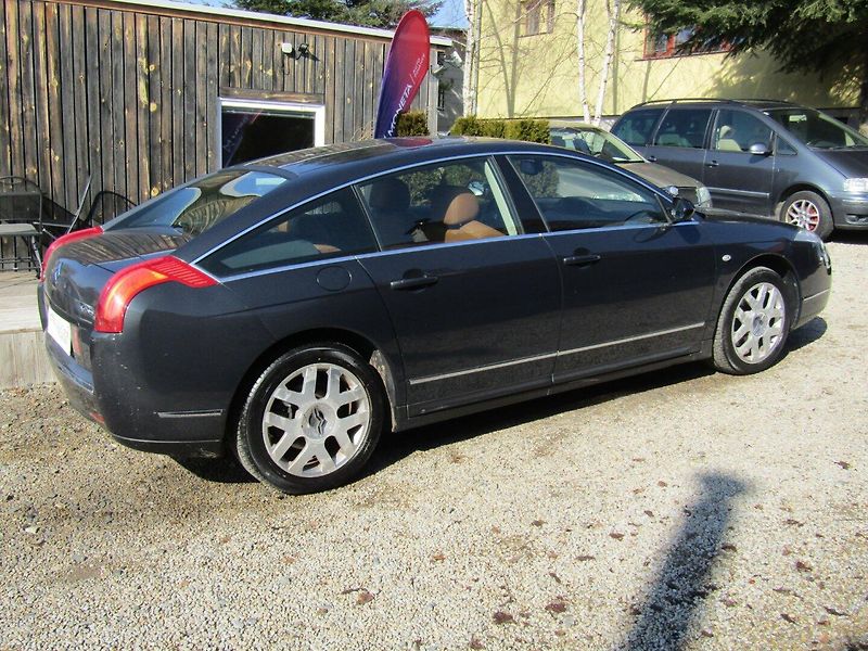 Citroën C6 (2008) 2.7 TDI AUTOMAT 1.MAJITEL - fotka 10 z 38