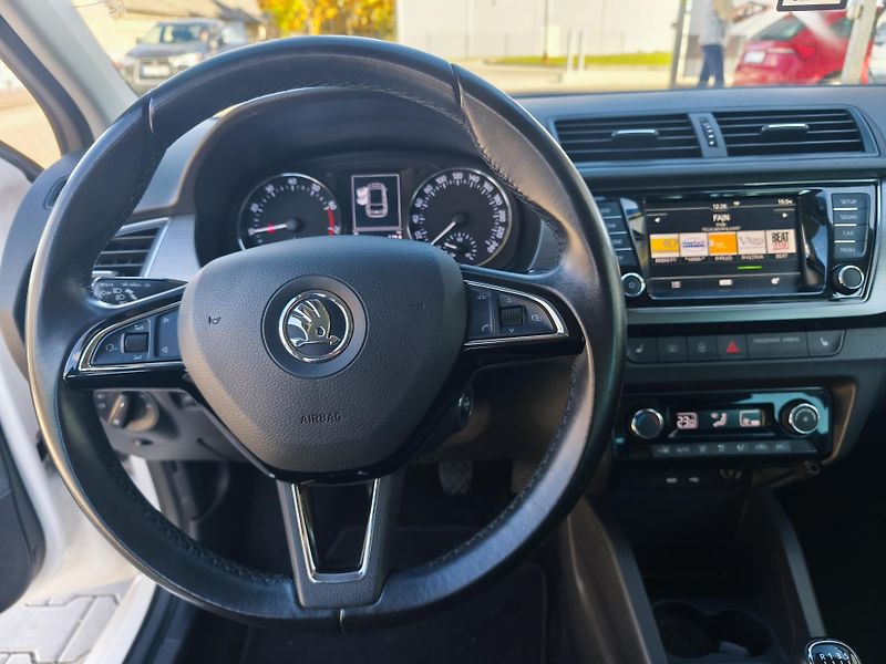 Škoda Fabia (2018) 1.2TSI, park.senzor, výhřev - fotka 17 z 21
