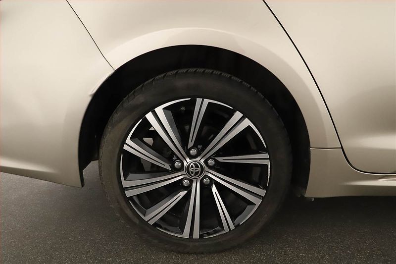 Toyota Corolla (2023) 1.5 VVT-i, ČR,1.maj, Tempomat - fotka 12 z 15
