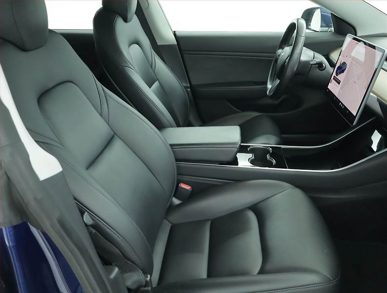 Tesla Model 3 (2019) Long Range 4WD 78kWh, SoH 81% - fotka 9 z 22