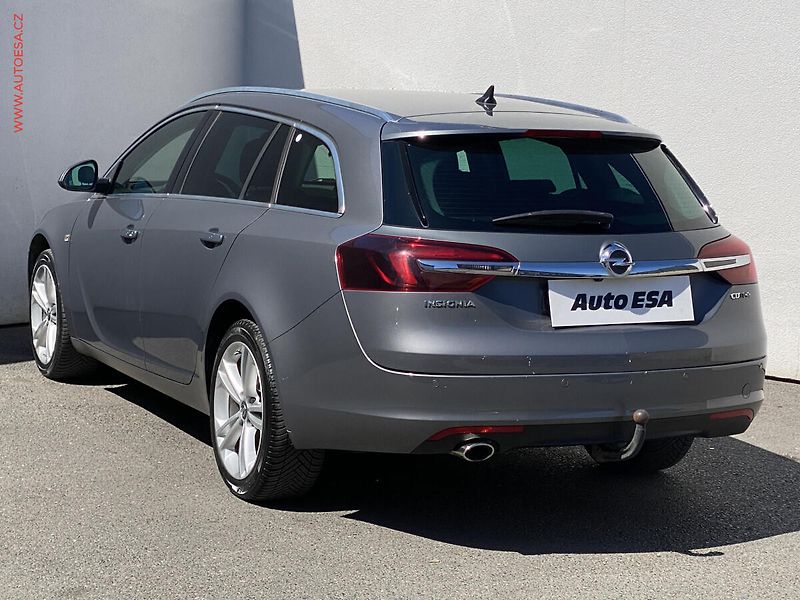 Opel Insignia (2016) 2.0 CDTi 4x4, ČR, AC, TZ - fotka 6 z 16