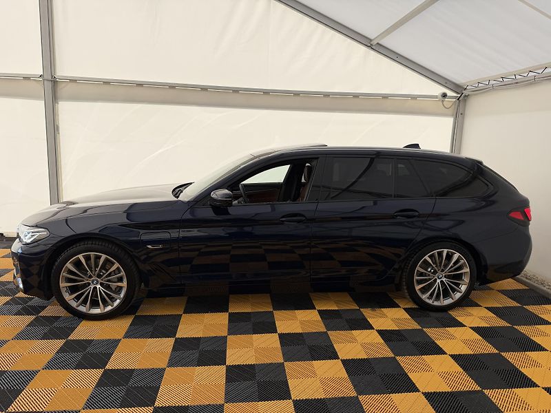 BMW Řada 5 530e*4x4*DPH*Top Výbava* - fotka 4 z 42