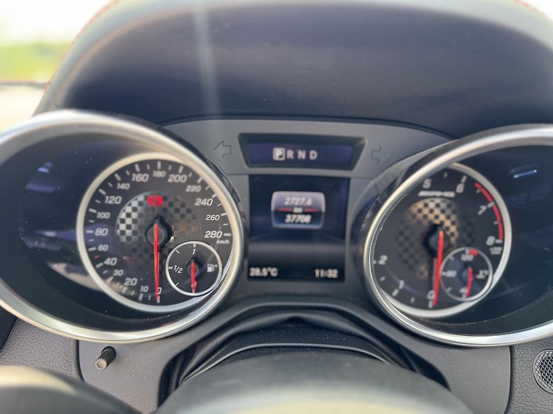 Mercedes-Benz SLC AMG 43 - fotka 31 z 43