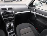 Škoda Octavia (2012) Ambition 1.6 TDI, Tempomat - náhled 8