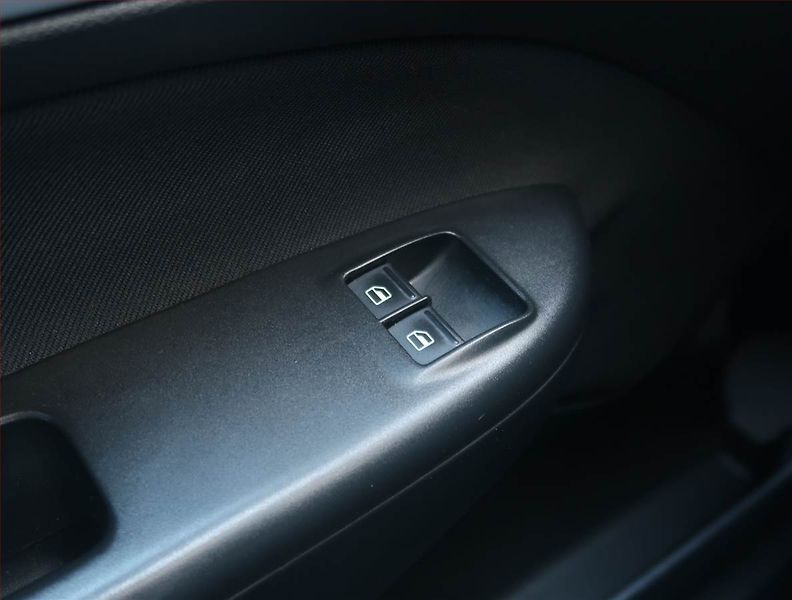 Škoda Octavia (2008) 1.6, po STK, servisované - fotka 17 z 17