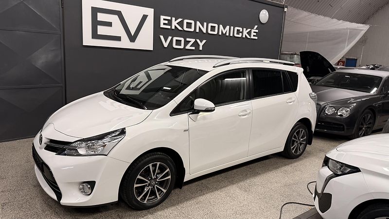 Toyota Verso (2014) 2.0DID,ČR,7 MÍST,2 MAJITEL - fotka 11 z 32