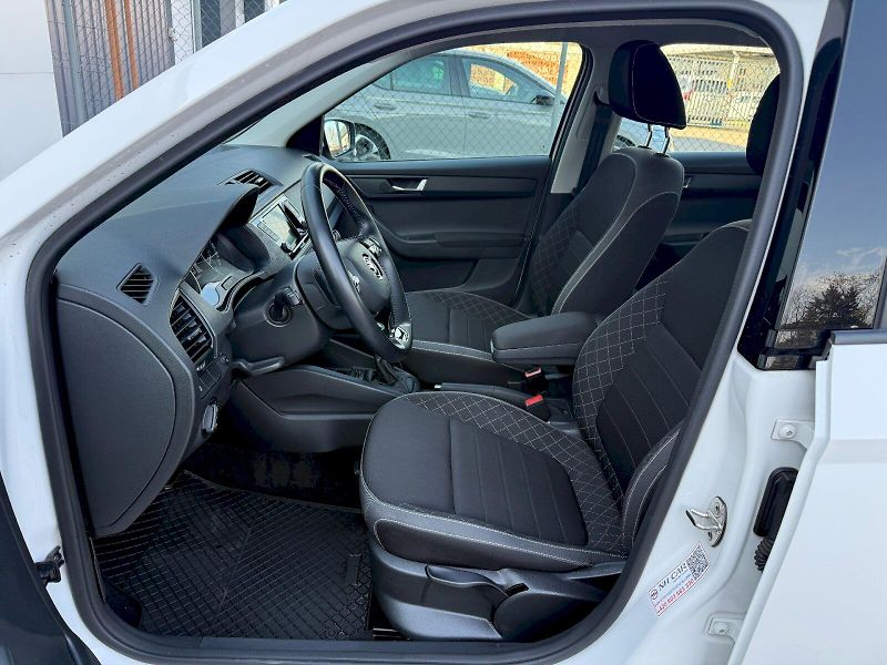 Škoda Fabia (2021) 1.0 TSI 70 kW Ambition - fotka 8 z 22