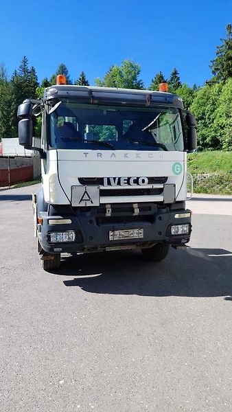 Iveco Trakker (2010) 410 kontejner - fotka 2 z 14