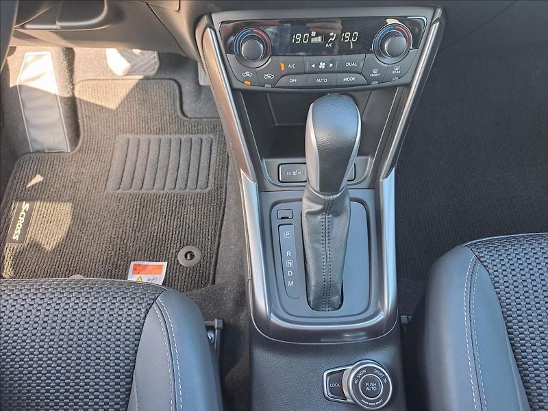 Suzuki S-Cross (2026) 1,4 Elegance AllGrip AT - fotka 12 z 20