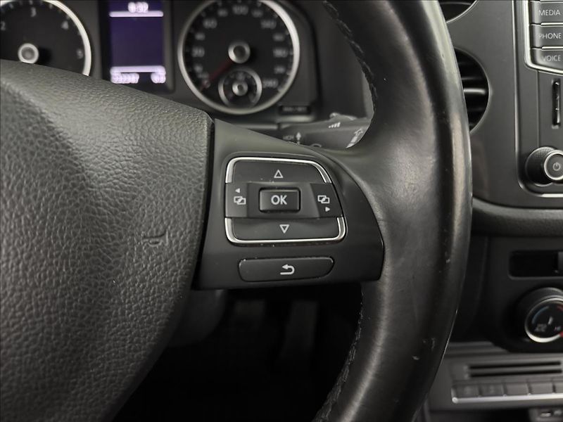 Volkswagen Tiguan 2,0 110kW 4X4 NAVI SERVIS TZ - fotka 12 z 41