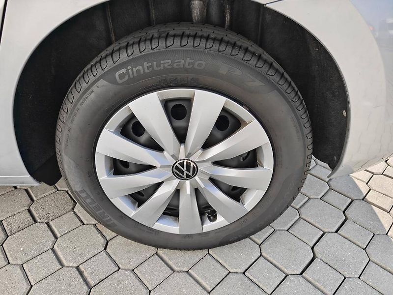 Volkswagen Touran Comfortline 7DSG 1,5TSI - fotka 20 z 22