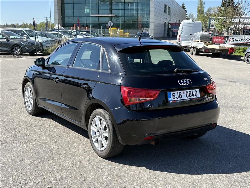 Audi A1 1,2 TFSi 63kW 5dveří,Klima,Alu - fotka 23 z 23