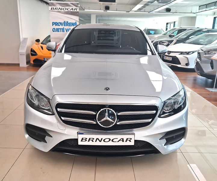 Mercedes-Benz Třídy E E 220d 4MATIC Sport Style, ČR - fotka 2 z 32