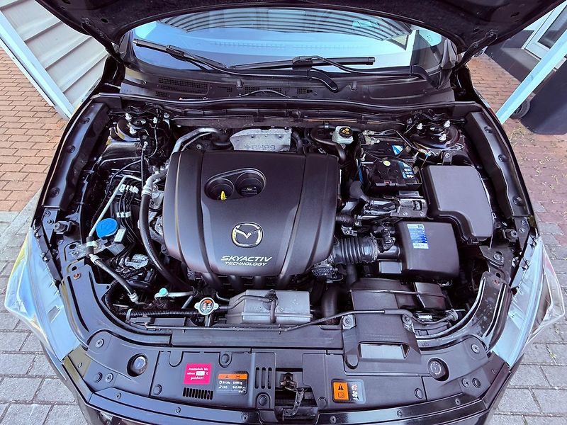 Mazda 3 2.0 Skyactiv Sports-Line Aut. - fotka 27 z 28
