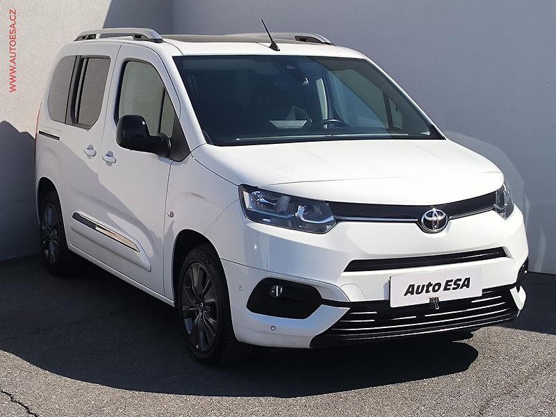 Toyota ProAce City Verso (2022) 1.5D-4D, 1.maj,ČR, Panor - fotografie inzerátu