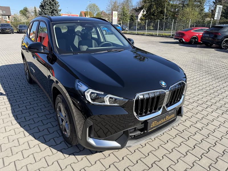 BMW X1 (2024) 18i 100kW LED KAMERA CZ - fotka 13 z 40