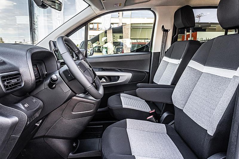 Citroën Berlingo (2026) 1,2 XL PLUS PROFI benzín+ STYL - fotka 12 z 19