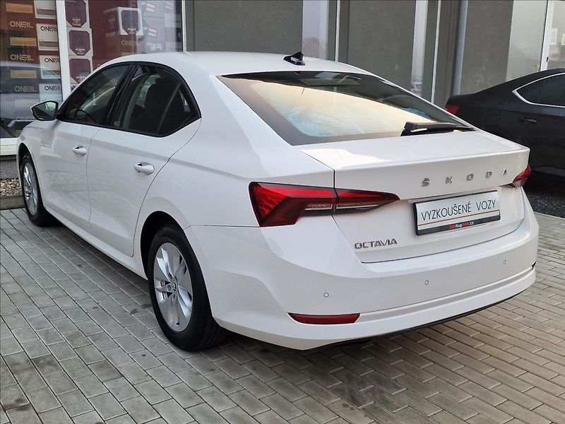 Škoda Octavia 2.0TDI Ambition,ČR,1.Majitel - fotka 8 z 50