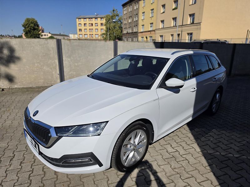 Škoda Octavia (2023) Combi Style 2,0 TDI 110 KW AUT - fotografie inzerátu