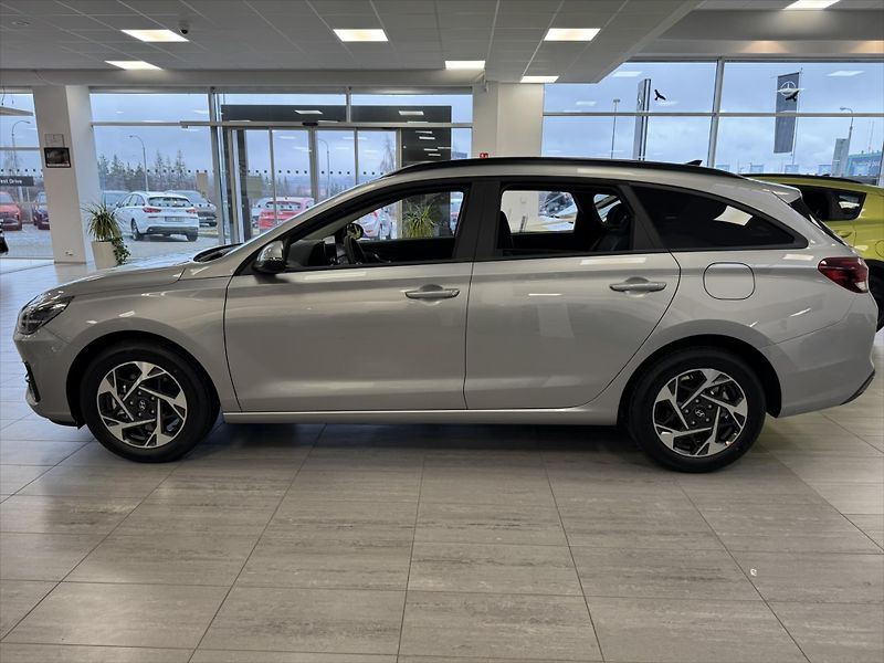 Hyundai i30 (2026) 1,0 T-GDI MT GO CZECH - fotka 3 z 10