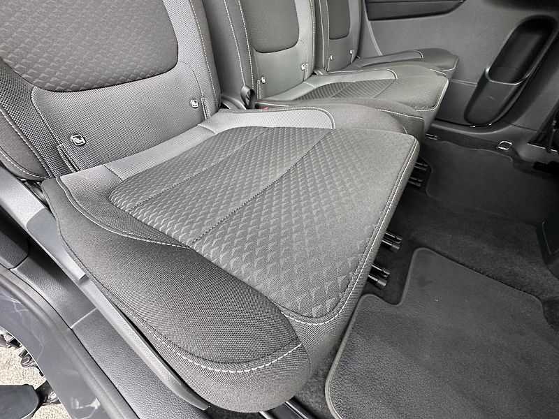 Volkswagen Sharan (2021) 1.4TSI/110kW * 7.Míst * 2.Maj  - fotka 26 z 45