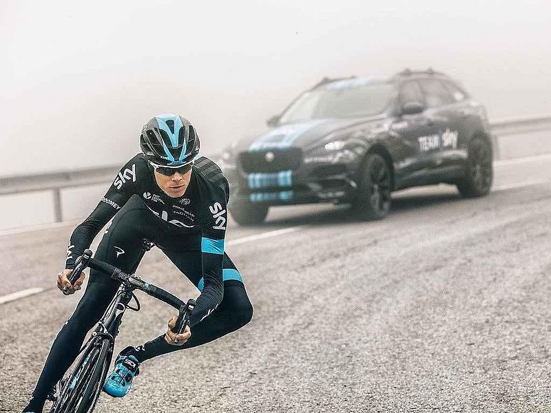 Jaguar F-Pace.