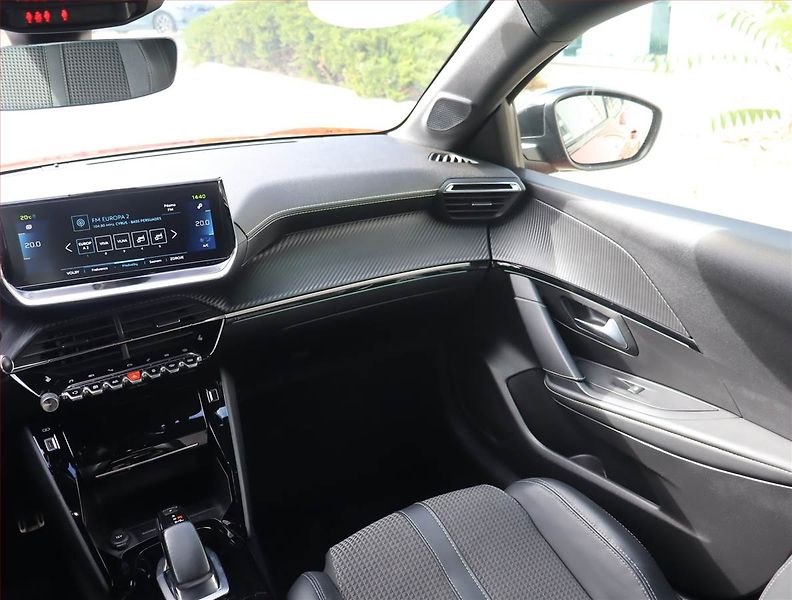 Peugeot 208 (2021) 50 kWh, SoH 91%, Automat - fotka 8 z 27