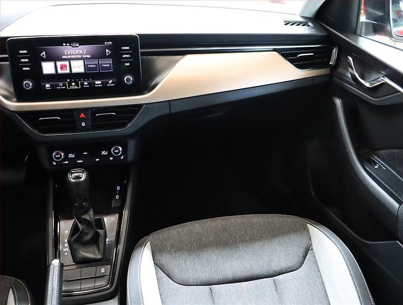Škoda Scala (2019) 1.0 TSI, Automat, Tempomat - fotka 8 z 23