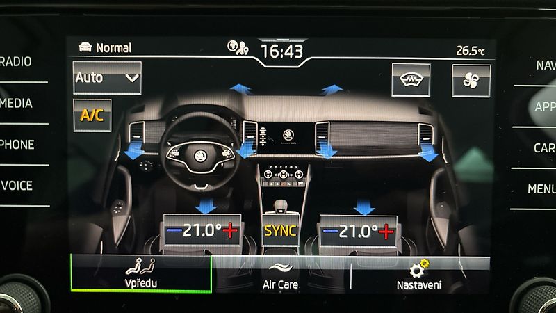 Škoda Kodiaq 2.0 TDI DSG 4x4 Style - fotka 28 z 31