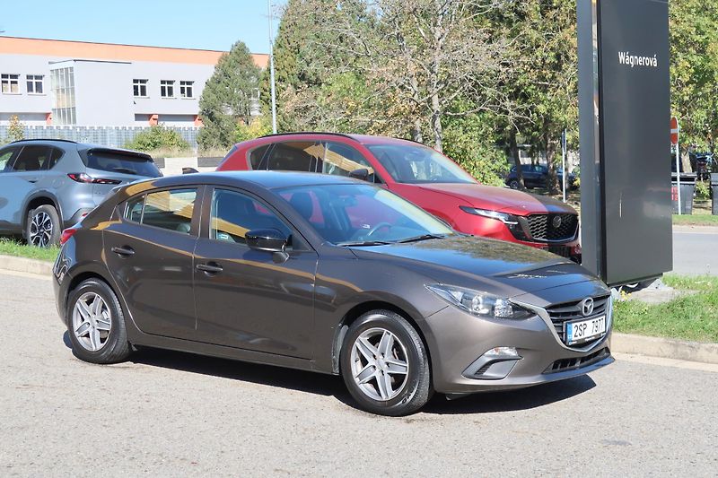 Mazda 3 (2014) HB 1,5 G100, 2 sady kol, ČR - fotka 2 z 28