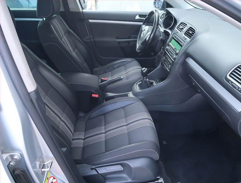 Volkswagen Golf (2012) 2.0 TDI, Tempomat - fotka 9 z 15
