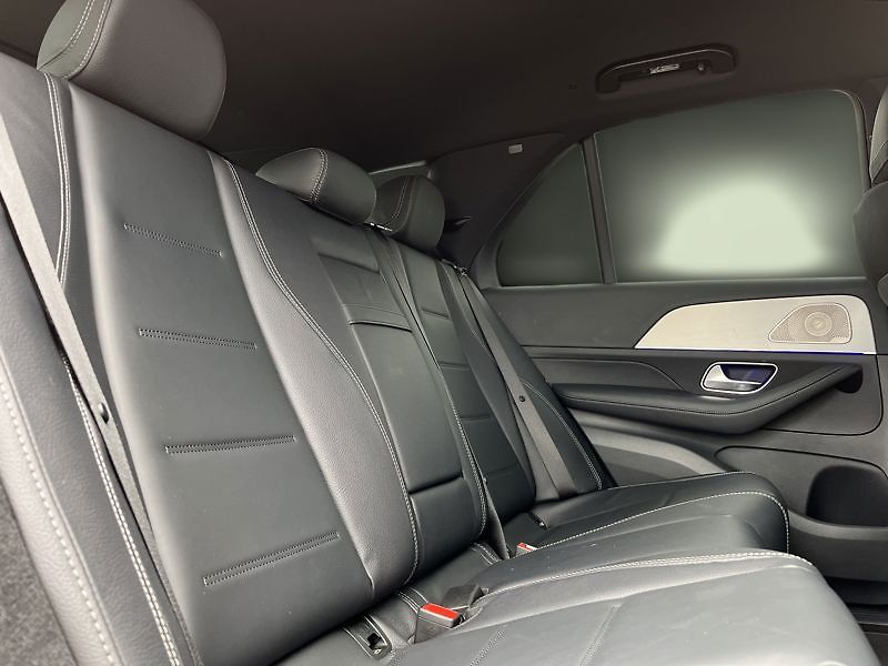 Mercedes-Benz GLE 450d 4MATIC AMG Line Airmatic - fotka 20 z 21