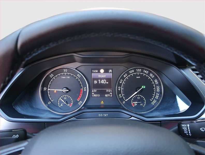 Škoda Superb (2016) 2.0 TDI, Automat, Navi - fotka 11 z 22